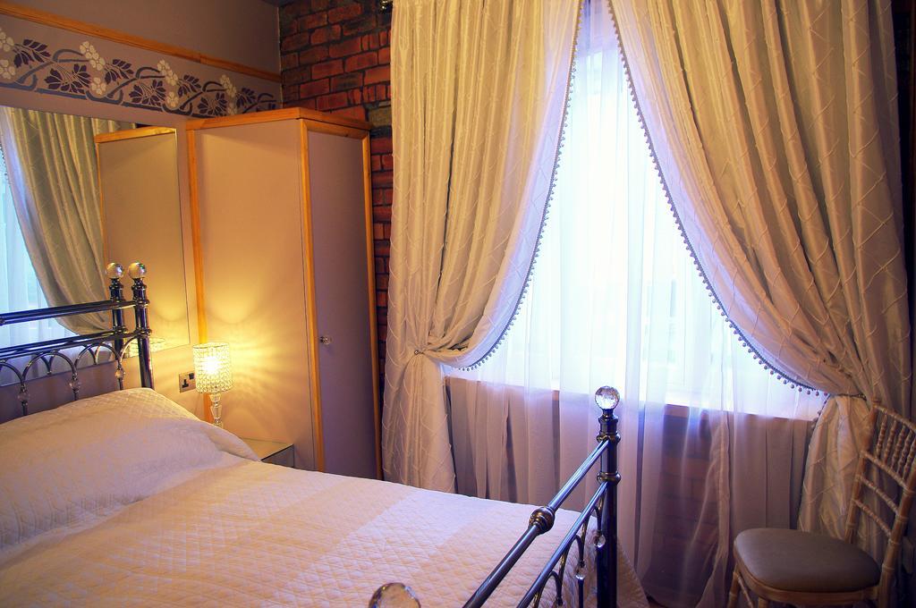 Crown House Suites Halifax Pokoj fotografie